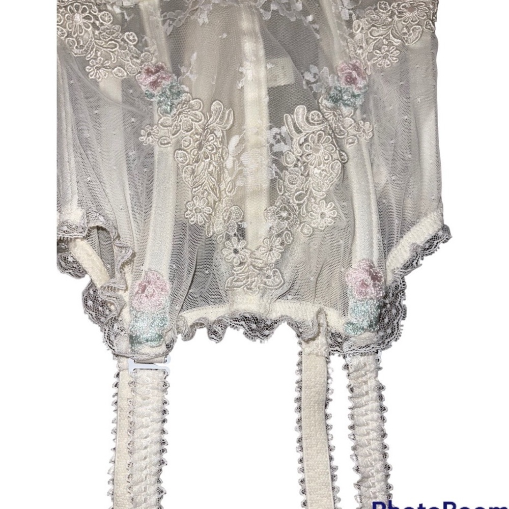 Victoria’s Secret Vintage Wedding Bustier Corset - Picture 7 of 10